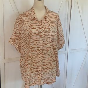 Womens Plus Ava &Viv Button Down Shirt